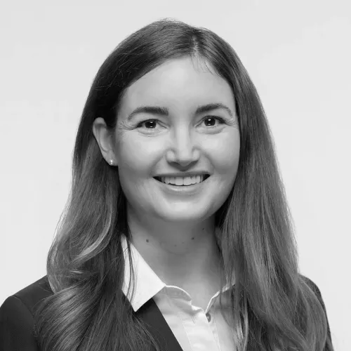 Rebecca Takacs Headshot