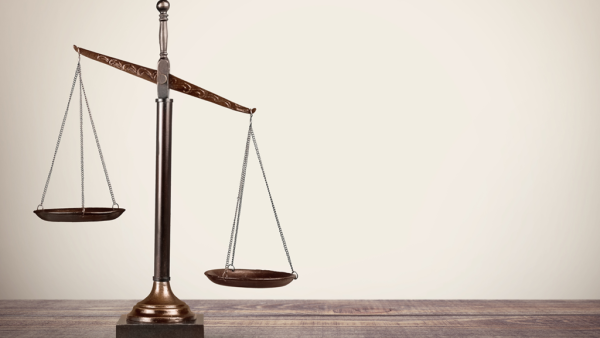 balance scale tilting