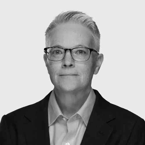 Julie Sherman Headshot